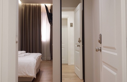 Blloku Hotel | D rooms City-center Tirana