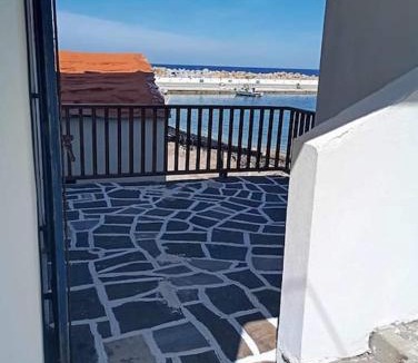 Ikaria Apartment | Dafnis beach house