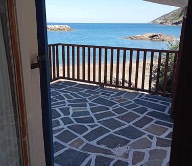 Ikaria Apartment | Dafnis beach house