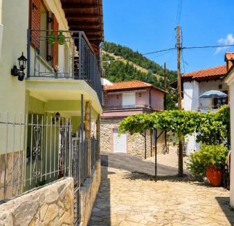 Potamia House | Daisy House Golden Beach Area