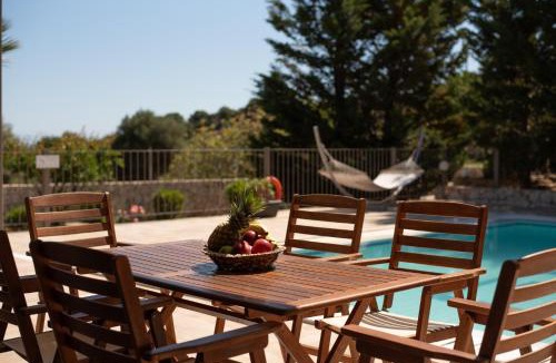 Eleios-Pronnoi Villa | Dalasvillas SkalaMare