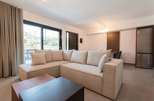 Polichrono Apartment | DaMa Maisonettes by RentalsPro-Polychrono