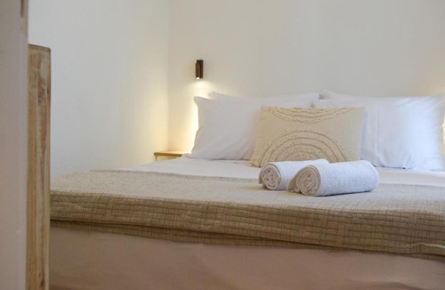 Keri Village House | Daniela Village House
