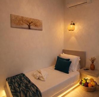 Karterados Hotel | Dauti Central Suites