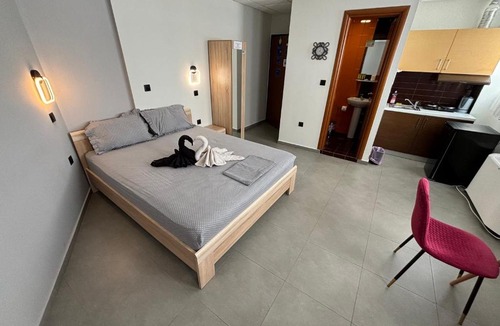 Vardaris Apartment | Debbies rooms 8