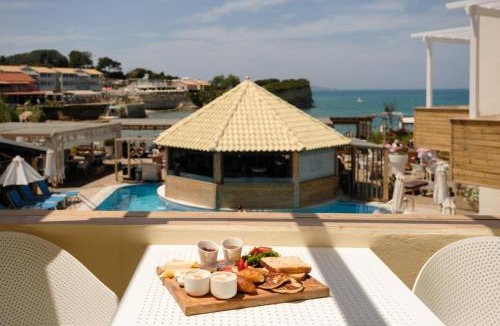 Sidari Apartment | Del Mare Beach Hotel