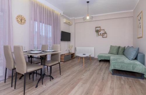 Alexandroupoli Apartment | DELUXE CENTRAL 2 bdr APARTMENT