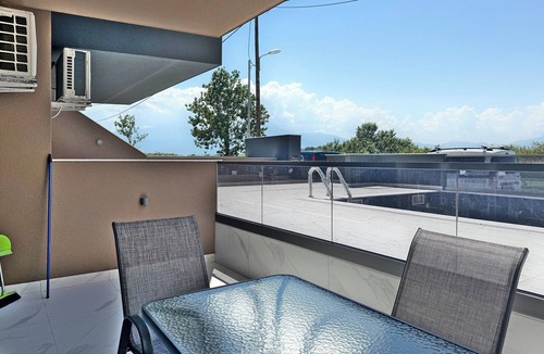 Katerini Apartment | Deluxe One-Bedroom Suite No. 4 (Ground Floor)