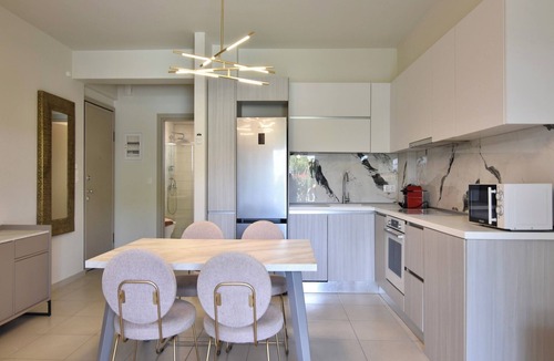 Nikita Apartment | Deluxe Suite Dina in Nikiti