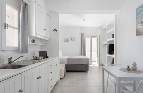 Naousa Hotel | Deluxe Suite, Palma Elegant Suites