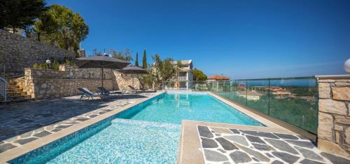 Meso Gerakari Apartment | Demargia Villas -with shared pool