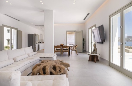 Ornos Villa | Denia Seaside Villas Mykonos-Heated Pool