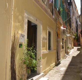 Old Town Apartment | DePaolis Corfu Town Apartment