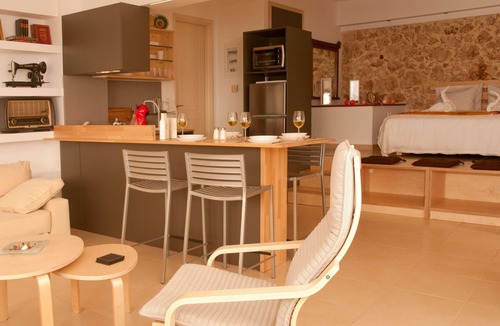 Pitharion Apartment | Der Garten von Zephyrus - Osten by Interhome