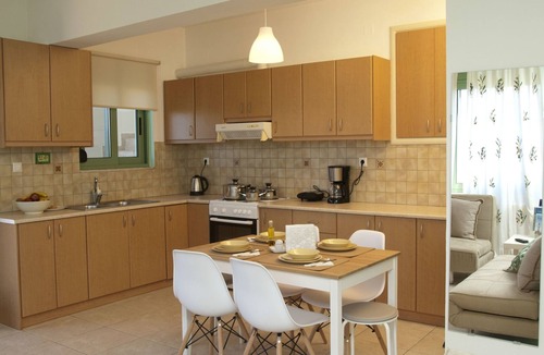 Pitharion Apartment | Der Garten von Zephyrus - West by Interhome