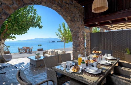 Haraki House | Detached Villa with Seaview in Charaki