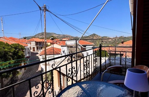 Lesbos House | Diamanti Stone House
