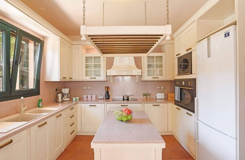 Archangelos Villa | Dimitra - Seven Springs Villas