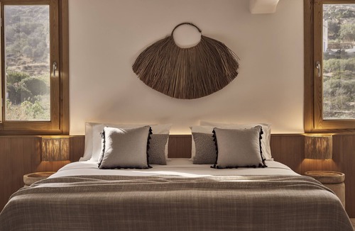 Ios Hotel | Dionysos Beach Resort & Villas