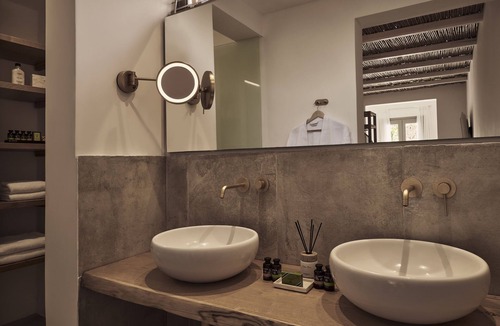 Ios Hotel | Dionysos Beach Resort & Villas