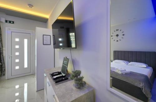 Olymbiaki Akti Apartment | DIOS Studios by SDR