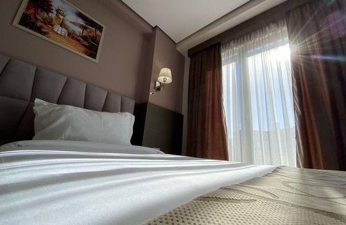 Tirana Hotel | Doanesia Premium Hotel & Spa