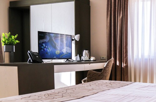 Tirana Hotel | Doanesia Premium Hotel & Spa