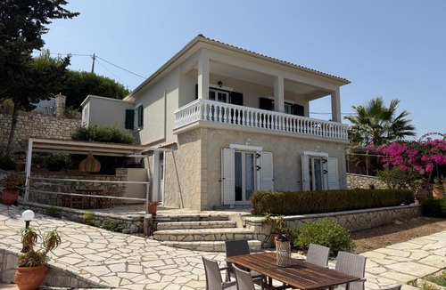 Katsimatika Villa | Dolphin House by the sea