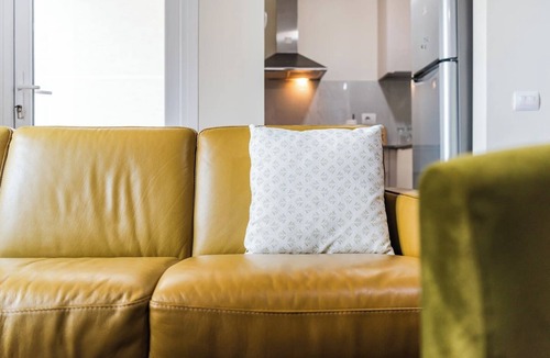 Ishem Apartment | Dream by the Sea Apartment by PikHost