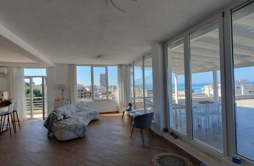 Shkembi i Kavajes Apartment | Dream House