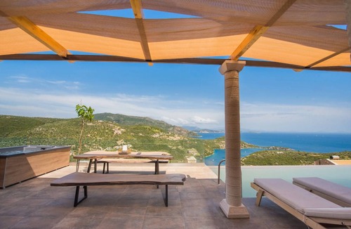 Sivota Villa | Eagle Villas Luxurious Villas with private pools and breathtaking view!