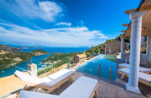 Sivota Villa | Eagle Villas Luxurious Villas with private pools and breathtaking view!
