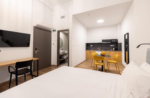Nea Smirni Apartment | Earos Urban Living