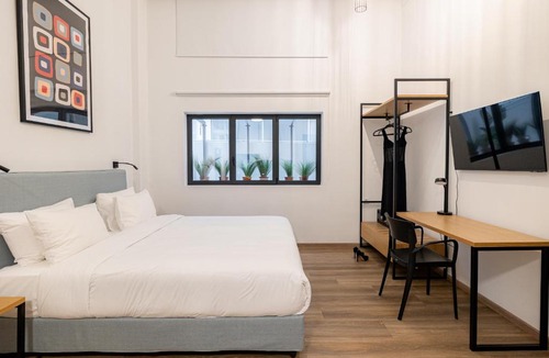 Nea Smirni Apartment | Earos Urban Living