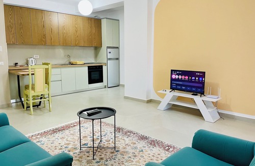 Divjake Apartment | EasySleep: 1-bedroom - City Center Divjake - Free parking, WiFi, AC 413