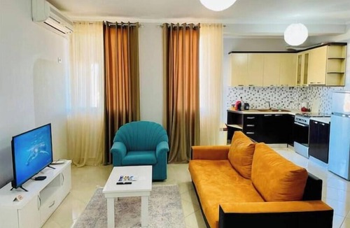 Mbrostar-Urë Condo | EasyTrip Family 2+1 Apartmt City Center 417G