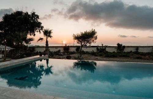 Kamari Villa | Echo Villa