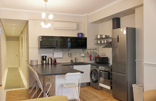 Ilisia Apartment | Eclectic central 3suites apartment