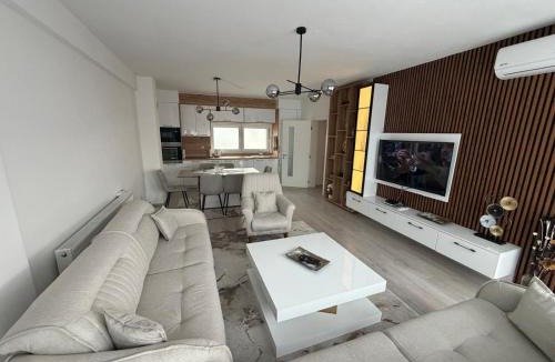 Mitrovicë Apartment | Eda's Home