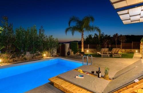 Plakalona House | Effrosini Traditional Home