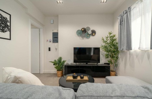 Aigaleo Apartment | Efi Luxury House Μοντέρνα κατοικία στο Αιγάλεω