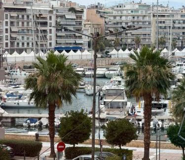 Pasalimani Apartment | Eintou - Pasalimani Marina Views Piraeus