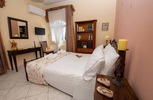 Perama Villa | Electra Paris A Villa Of Dreams