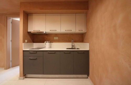 Panormos Apartment | Elegant and Spacious Deluxe Apartment