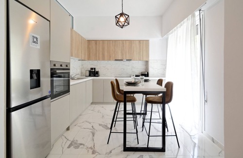 Pangrati Apartment | Elegant Big Apartment in Athens With Balcony