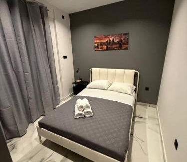 Agios Dimitrios Apartment | Elegant Escapes 6