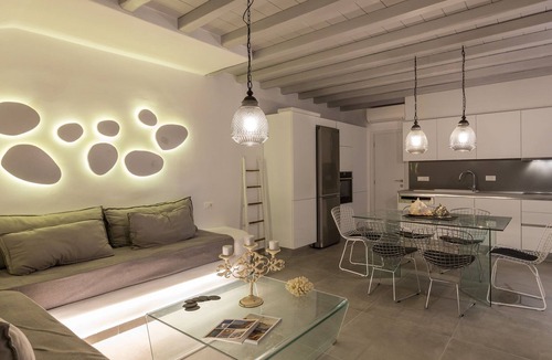 Mykonos Town Villa | Elegant Mykonos Villa | Villa Joie | Swimming Pool | 3 Bedrooms
