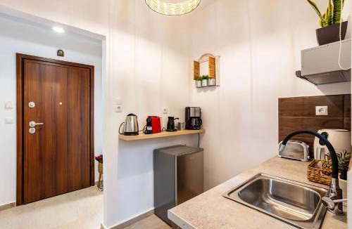 Kalamata Hotel | Elena's Cozy & Central Nest