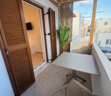 Antiparos Hotel | Eleni's Rooms