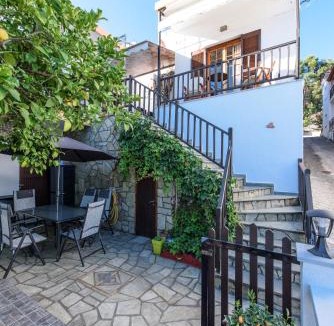 Neo Klima House | Eleni Studios Neo Klima Skopelos
